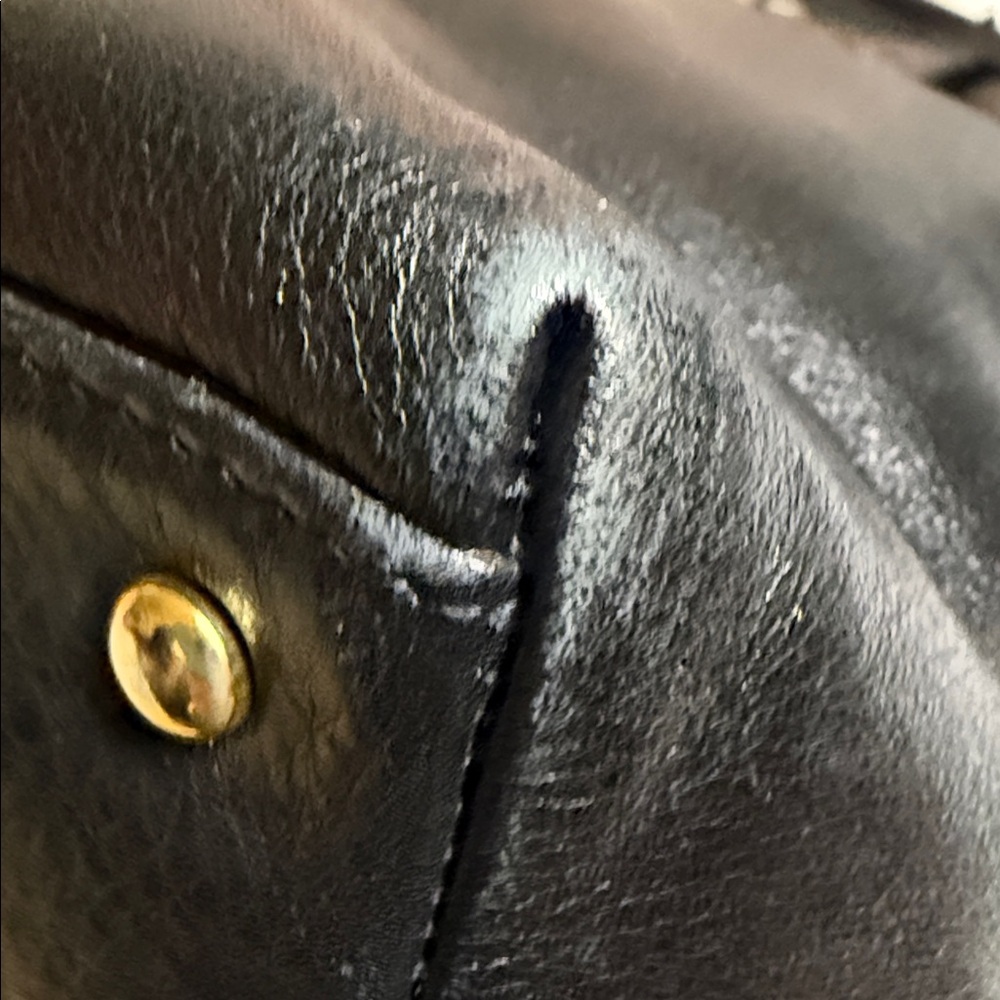 Vintage Bally Croc-Embossed Leather Crossbody Bag Gold Push-Lock Italy Classic - Picture 16 of 16